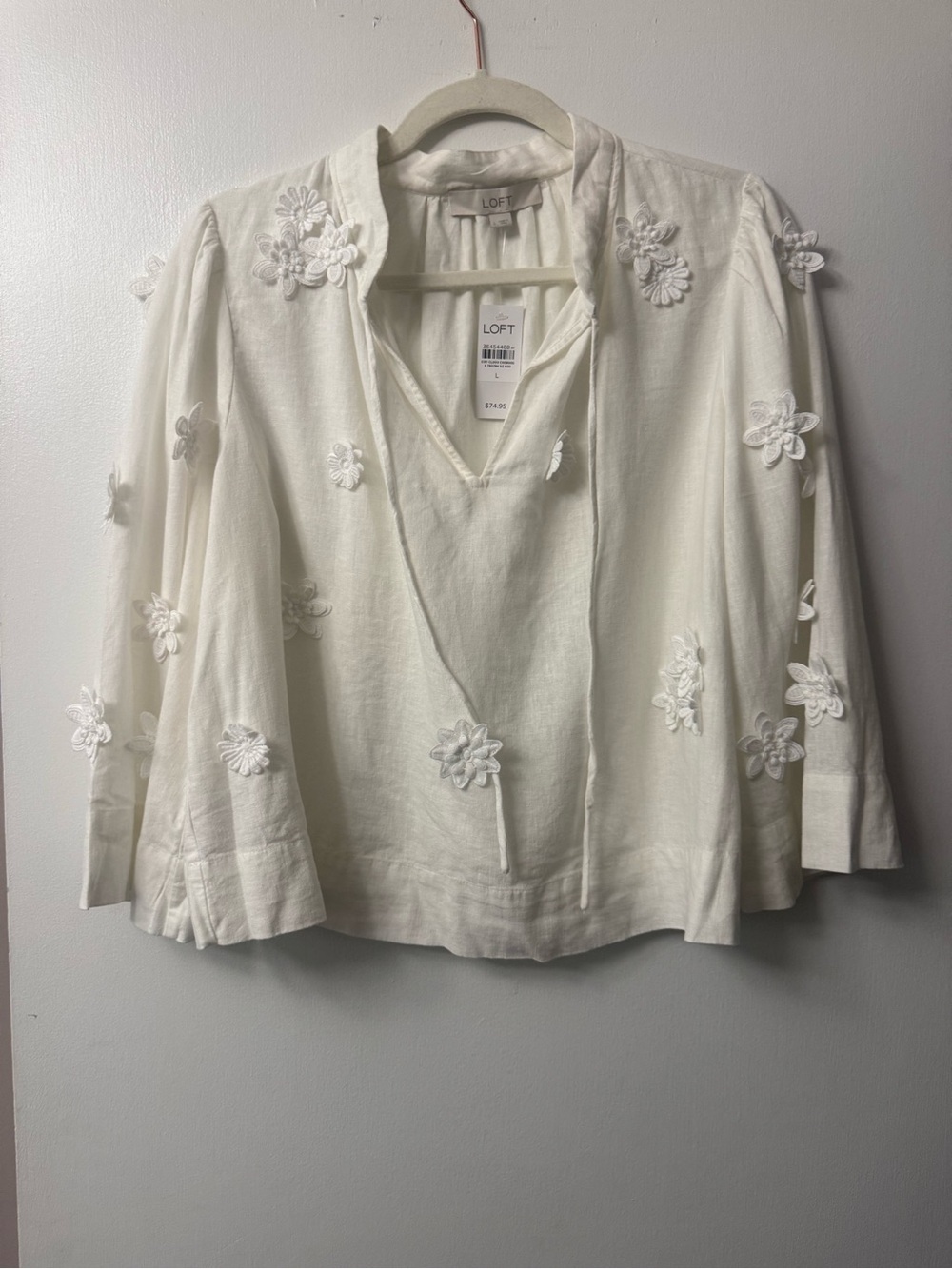 Loft white linen top with daisy appliqué size large new with tags